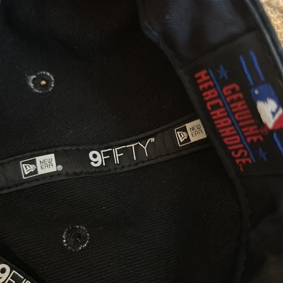 Women’s New Era 9Fifty Seattle Mariners Snap-Back Hat - Picture 4 of 5